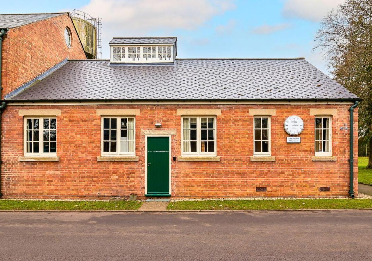 Duclos At Bicester Heritage Exterior foto